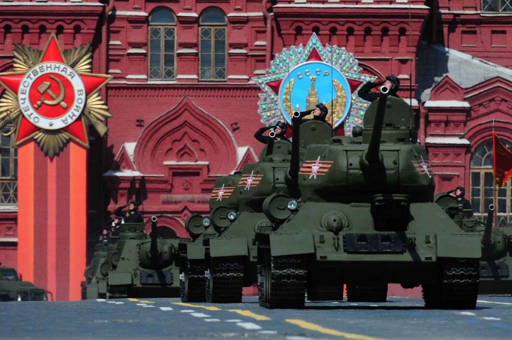 9 мая 2015 год. Парад Победы 2015 в Москве. Парад на красной площади 9 мая 2015 года. 9 Мая на красной площади 2015. Парад Победы военной техники на красной площади.