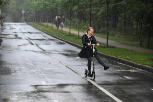 Столичные парки в преддверии летнего сезона проверили на антитеррористическую защищенность. Фото: "Вечерняя Москва"