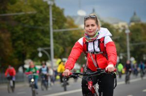 Более 10 тысяч москвичей приняли участие в акции «На работу на велосипеде». Фото: "Вечерняя Москва"
