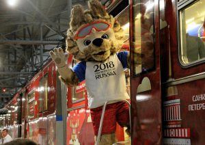 В Московской подземке запустили поезд, посвященный чемпионату мира по футболу. Фото: «Вечерняя Москва»