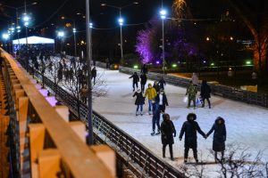 Красавица-зима скоро припорошит снегом московские улочки и превратит столичные парки в белую сказку. Фото: «Вечерняя Москва»