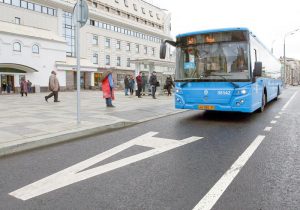 Автобусы изменят маршруты в районе Пушкинской площади. Фото: mos.ru