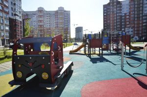 Уточнены сроки установки детской площадки на улице Анатолия Живова. Фото: Анна Быкова