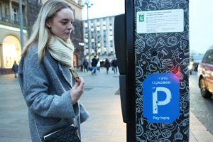 Правила оплаты парковки в Москве стали проще и удобнее. Фото: Алексей Орлов, «Вечерняя Москва»