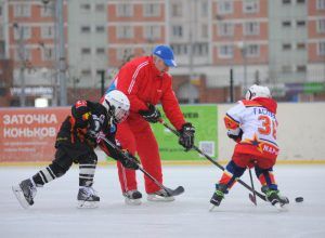 Юные жители районна поучаствуют в матче по хоккею. Фото: Александр Кожохин, «Вечерняя Москва»
