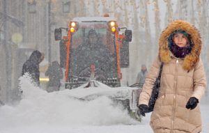 Дорожные рабочие вывезли с улиц района 7,5 тысяч кубических метров снега. Фото: архив, «Вечерняя Москва»