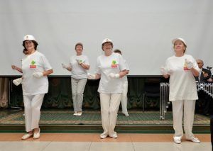 Участники программы «Московского долголетия» выступят на концерте в местном центре соцобсуживания. Фото: Анна Быкова