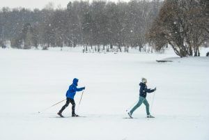 Лыжный турнир организуют в парке «Красная Пресня». Фото: Пелагия Замятина, «Вечерняя Москва»