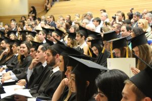 Дипломы заочникам вручат в Юридическом университете. Фото: pixabay.com