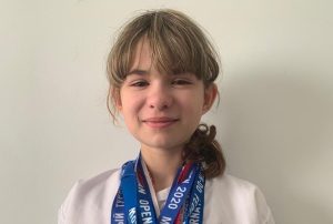 Ученица школы №2123 выиграла золотую медаль на Чемпионате мира по тхэквондо. Фото: Анна Быкова, «Вечерняя Москва»
