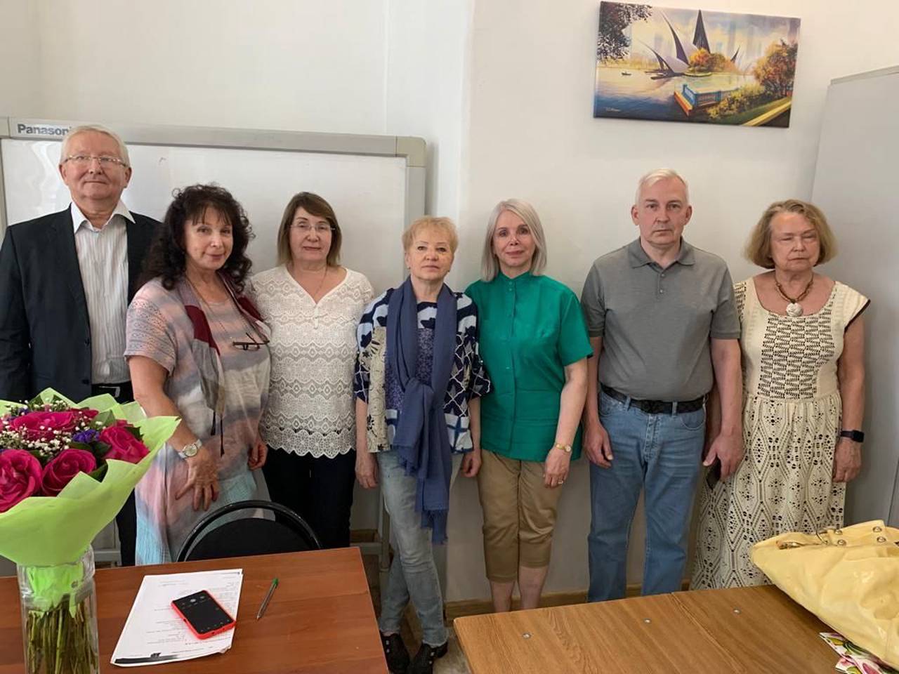 Литературная мастерская московское долголетие. Скандинавская ходьба московское долголетие. Цсо лосиноостровский. Московское долголетие иностранные языки. Московское долголетие преподаватели.