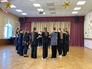 Ученики школы №2123 сдали экзамен по сценической речи. Фото: социальные сети школы