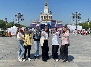 Ученики школы №1950 посетили фестиваль Российского движения детей и молодежи. Фото: Telegram-канал школы №1950