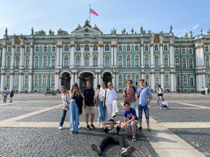 Ученики школы № 1241 «На Красной Пресне» побывали в Санкт-Петербурге. Фото взято из социальных сетей школы