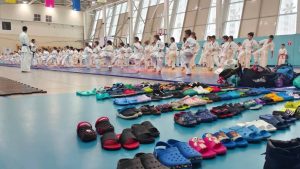 Горожан пригласили в школу №1950 на открытую тренировку по карате. Фото взято с официальной страницы школы №1950 в социальных сетях