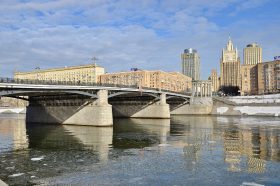 Москвичам рассказали о строительстве моста через Москву-реку у Берегового проезда. Фото: Анна Быкова, «Вечерняя Москва»
