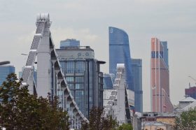 Строительство многофункционального бизнес-центра с фитнес-комплексом стартовало в Пресненском районе. Фото: Анна Быкова, «Вечерняя Москва»