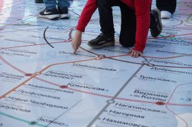 Через Московский зоопарк проделали маршрут в рамках программы «Играй в Москву». Фото: Анна Быкова, «Вечерняя Москва»