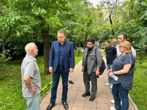 Обход территории провел глава управы. Фото: страница управы района в социальных сетях