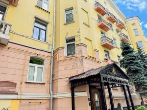 Несколько домов «героев фильмов» восстанавливают в районе. Фото: фонд капитального ремонта многоквартирных домов города Москвы