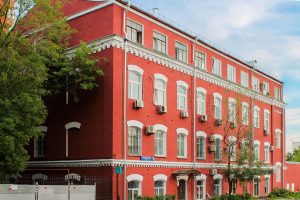 Дом в стиле эклекстики с фризами привели в порядок в районе. Фото: Фонд капитального ремонта многоквартирных домов города Москвы
