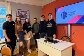 Активисты Молодежной палаты Пресненского района провели лекцию о выборах. Фото: страница Молодежной палаты в социальных сетях.