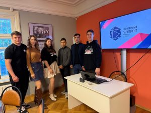 Активисты Молодежной палаты Пресненского района провели лекцию о выборах. Фото: страница Молодежной палаты в социальных сетях. 