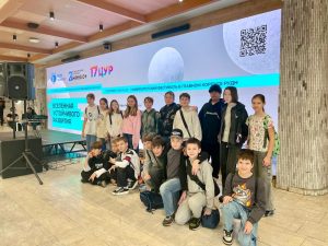 Ученики школы №2030 посетили день открытых дверей в РУДН. Фото: страница школы №2030 в социальных сетях.