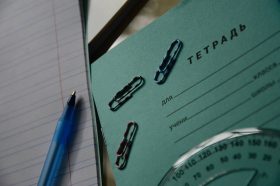 Ученицы школы № 2055 победили в финале Московского детского чемпионата «Мастерята». Фото: Анна Быкова, «Вечерняя Москва»