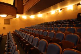 Сотрудники ГИТИСа предтавили эскизы «Махабхарату. Взгляд ребенка» в РАМТ. Фото: Анатолий Цымбалюк, «Вечерняя Москва»